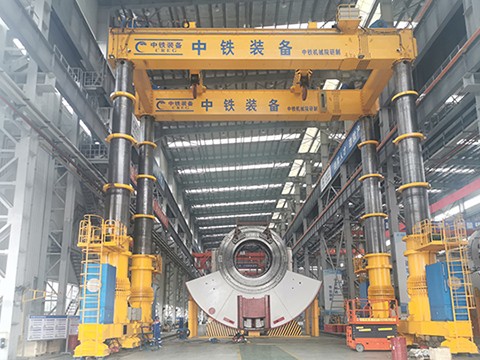 400t液壓頂升門(mén)式起重機(jī)