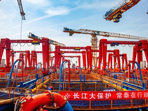 MH20t門(mén)式起重機(jī)（16台智能(néng)集控）