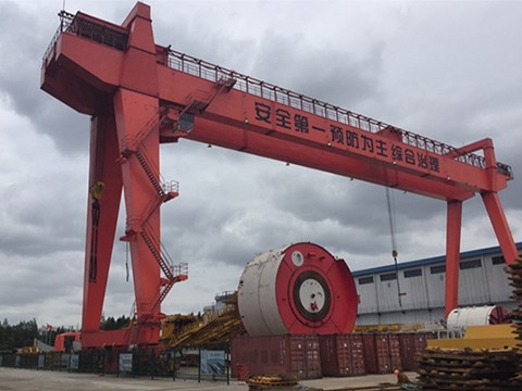 ME200t+100t門(mén)式起重機(jī)