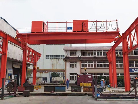 南(nán)通(tōng)中集16t通(tōng)用(yòng)橋式起重機(jī)